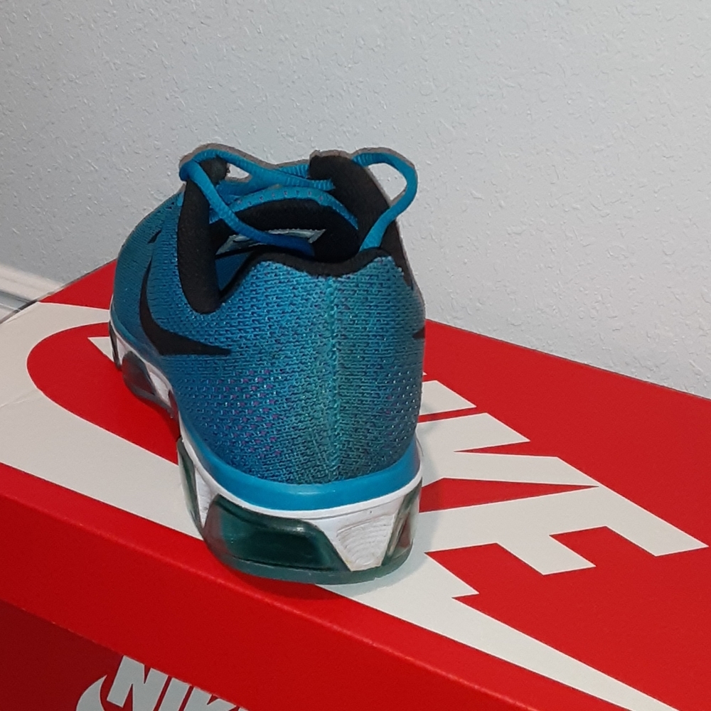 Air Max - Picture 3 of 4